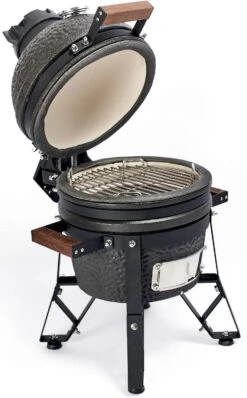 The Bastard Keramikgrill Urban Small - Schwarz Matt - Modell 2023 -Grill Mit Freu Geschaft Bastard Keramikgrill Urban Small Deckel offen Seitlich