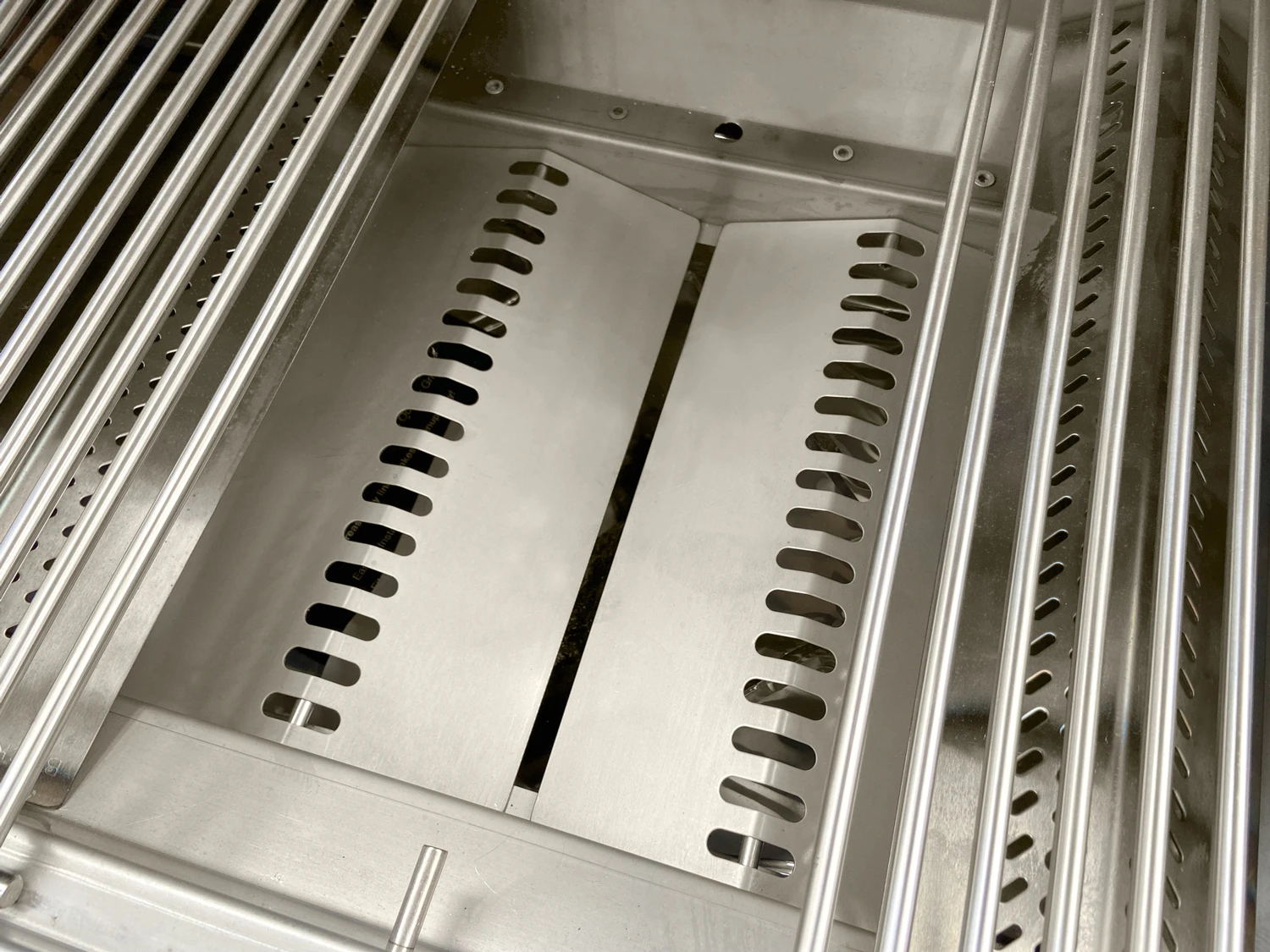 BULL Angus - Gasgrill Mit Infrarot Backburner Und Rotisserie 4 BULL Angus - Gasgrill Mit Infrarot Backburner Und Rotisserie – Bild 4