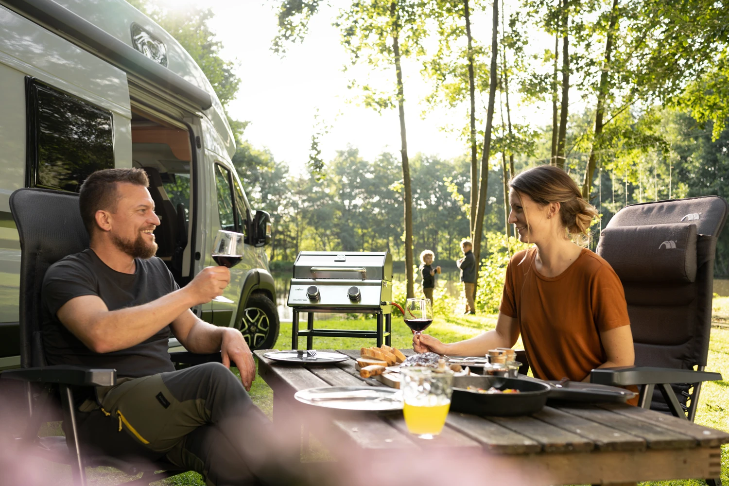 Grillfürst G201E 2-Brenner Gasgrill Portabel V2 - Campinggrill / Balkongrill 50mbar - Inkl. Untergestell 20 Grillfürst G201E 2-Brenner Gasgrill Portabel V2 - Campinggrill / Balkongrill 50mbar - Inkl. Untergestell – Bild 20