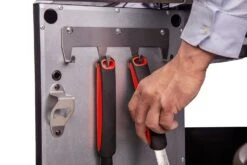 Grillfürst G521E 5-Brenner Edelstahl-Gasgrill - Eintracht Frankfurt Edition - Edelstahlroste -Grill Mit Freu Geschaft Grillfuerst Gasgrill G310E Besteckhaken Leiste 5