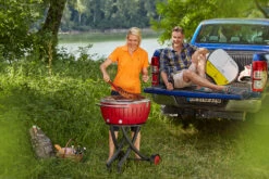 LotusGrill XXL - Holzkohle Grillstation - Feuerrot -Grill Mit Freu Geschaft LotusGrill XXL Feuerrot unterwegs Campinggrill