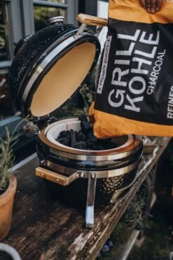 Monolith ICON Black Keramikgrill Tischgrill Inkl. Gestell -Grill Mit Freu Geschaft Monolith Icon Holzkohle befuellen