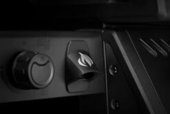 Napoleon Phantom Freestyle 425 Gasgrill, Mattschwarz - Mit Sizzle Zone Und Tür - Modell 2023 -Grill Mit Freu Geschaft Napoleon Phantom Freestyle F425DSIBPK PHM Detail Bottle Opener