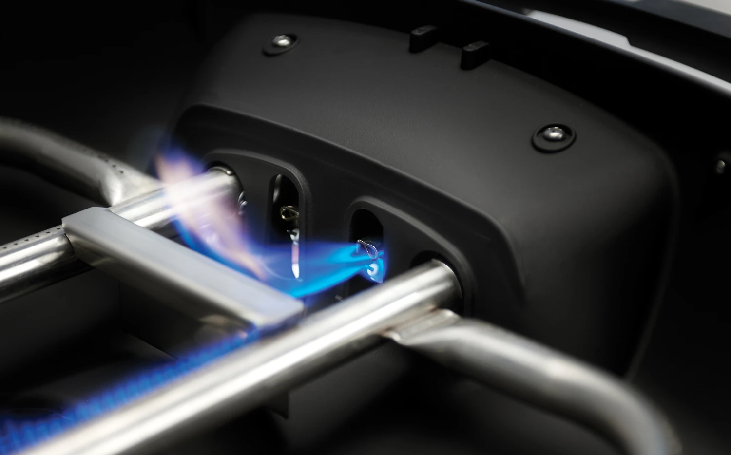 Napoleon Phantom TravelQ PRO285X Kompakt Gasgrill, Mattschwarz - Mit Klappbarem Wagen Inkl. Warmhalterost - Modell 2023 12 Napoleon Phantom TravelQ PRO285X Kompakt Gasgrill, Mattschwarz - Mit Klappbarem Wagen Inkl. Warmhalterost - Modell 2023 – Bild 12