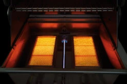 Napoleon Prestige Pro 825-3 Edelstahl Gasgrill Inkl. Drehspieß Und Bodenbeleuchtung + Gratis Napoleon Holzkohlegrill Kugelgrill Ø 57cm -Grill Mit Freu Geschaft Napoleon Prestige Pro 825 sizzle zone 1