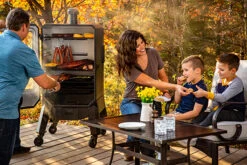 Pit Boss Vertical Smoker Pro Series 4 Pelletsmoker -Grill Mit Freu Geschaft Pit Boss Vertical Smoker Pro Series 4 Pelletsmoker Raeuchern