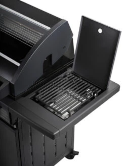Rösle Gasgrill Magnum PRO G3 - Modell 2023 11 Rösle Gasgrill Magnum PRO G3 - Modell 2023 -Grill Mit Freu Geschaft Roesle Gagsrill Magnum Pro Prime Zone offen2 1