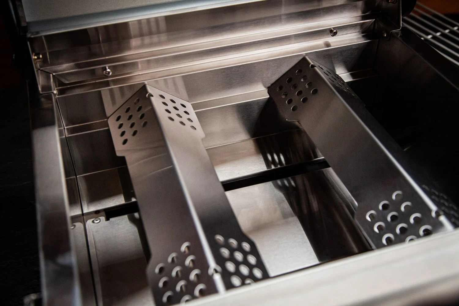 Grillfürst G201E 2-Brenner Gasgrill Portabel V2 - Campinggrill / Balkongrill 50mbar 6 Grillfürst G201E 2-Brenner Gasgrill Portabel V2 - Campinggrill / Balkongrill 50mbar – Bild 6