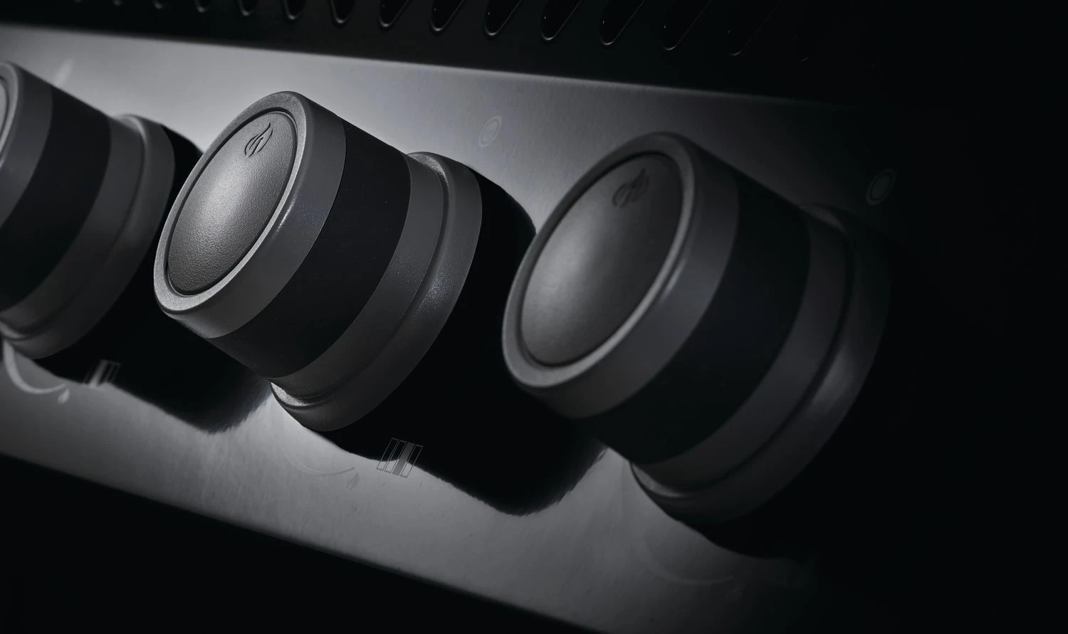 Napoleon Rogue 425 Gasgrill - All Black - Modell 2023 6 Napoleon Rogue 425 Gasgrill - All Black - Modell 2023 – Bild 6