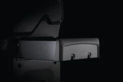 Napoleon Rogue 425 Gasgrill - All Black - Modell 2023 14 Napoleon Rogue 425 Gasgrill - All Black - Modell 2023 -Grill Mit Freu Geschaft napoleon rogue gasgrill seitenablage 2