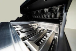 Outdoorchef Dualchef 425 G BZ Gasgrill Mit Blazing Zone Infrarotbrenner + DGS Gusseisen Grillrost 2 Stk.+ DGS Gemüse Grillrost 2 Stk. -Grill Mit Freu Geschaft outdoorchef dualchef 425 g flammschutzbleche 18 700 16 1