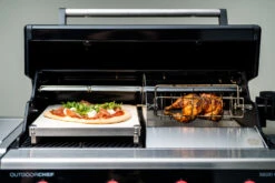 Outdoorchef Dualchef 425 G BZ Gasgrill Mit Blazing Zone Infrarotbrenner + DGS Gusseisen Grillrost 2 Stk.+ DGS Gemüse Grillrost 2 Stk. -Grill Mit Freu Geschaft outdoorchef dualchef 425 g rotisserie und pizza 18 700 16